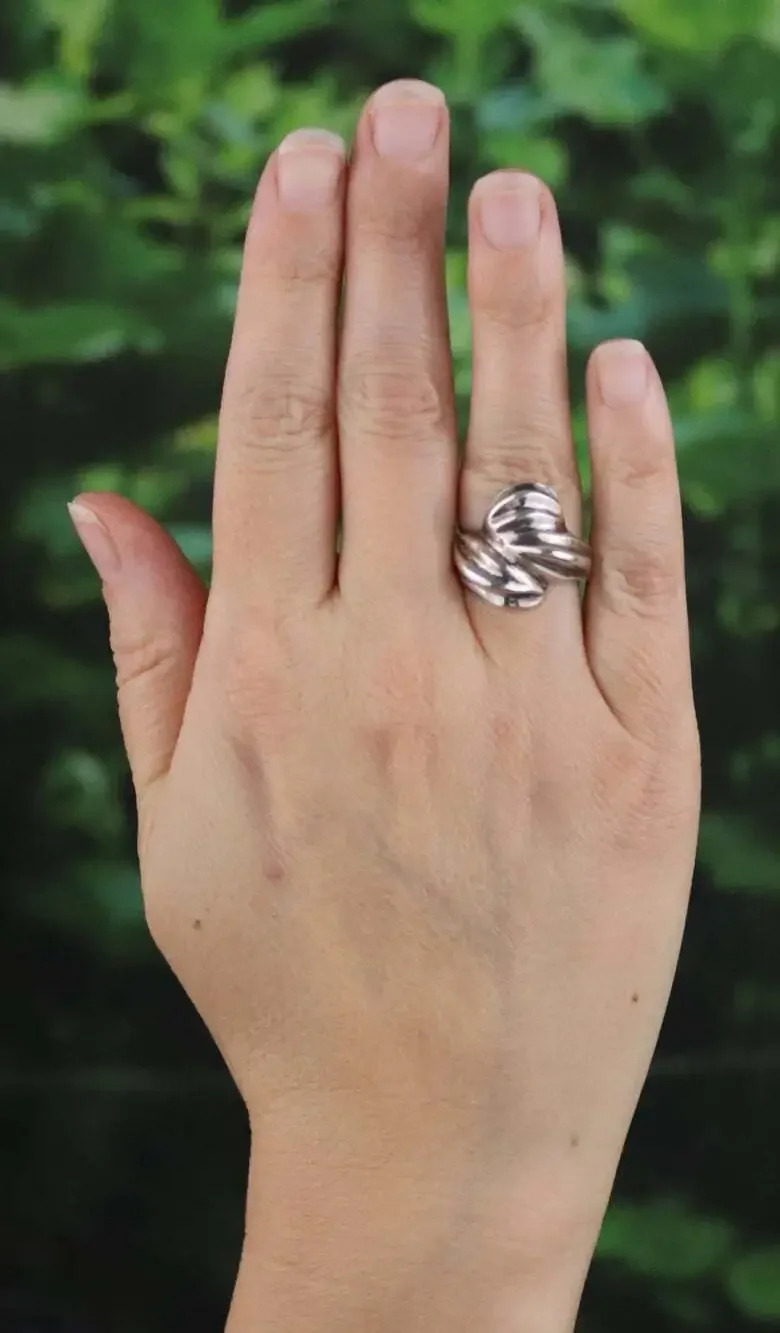 Sterling Silver Ribbed Textured Dome Ring Size 5 1/2 Petite Woman Pinky